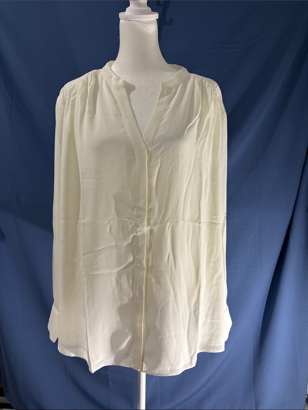 The Limited Cream V-Neck Button-Front Blouse